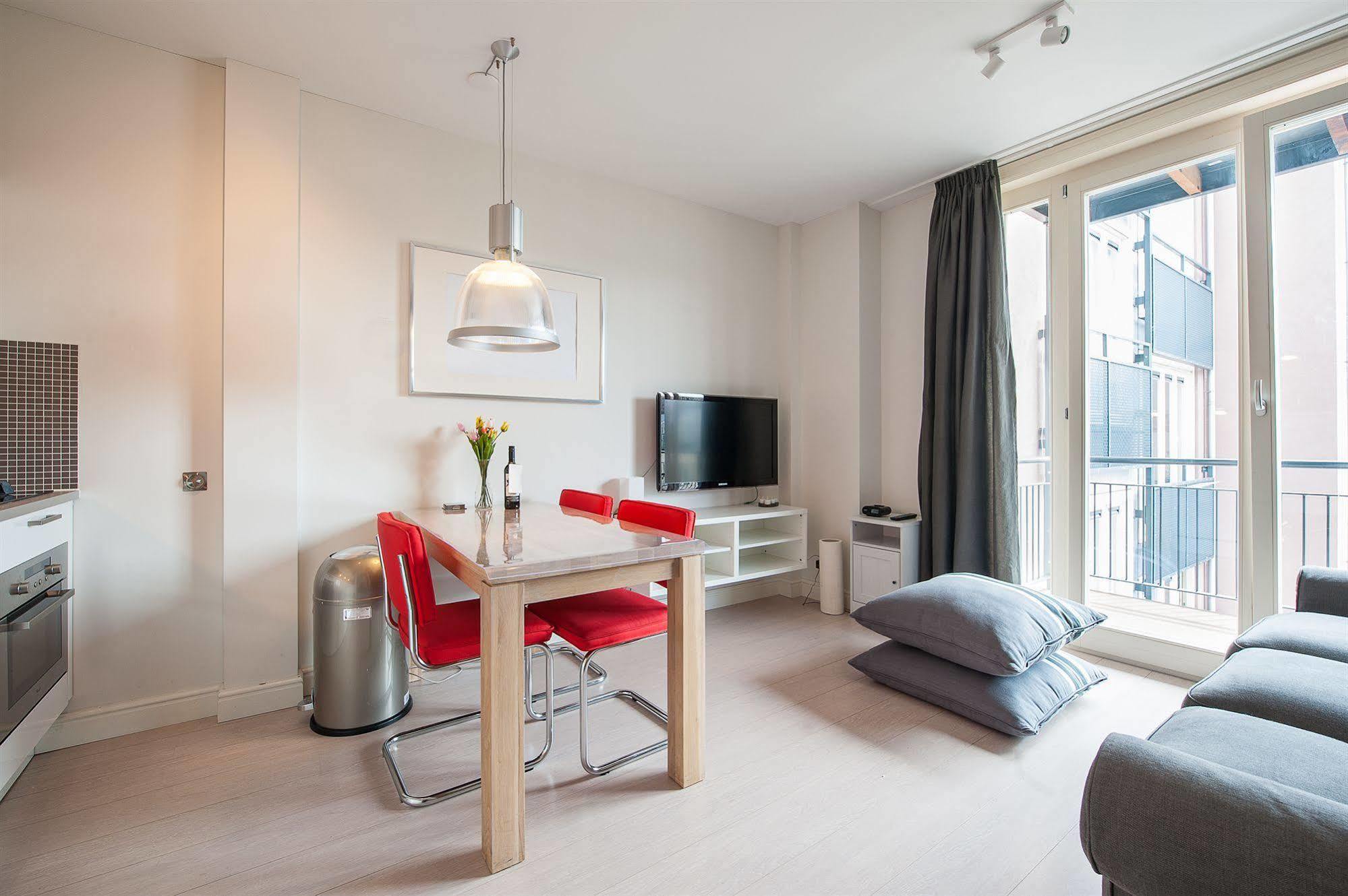 Short Stay Group Dapper Market Serviced Apartments Amsterdam Exterior photo